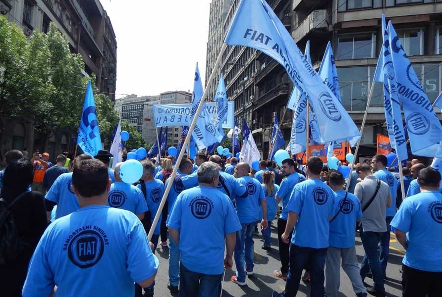 Sırbistan’da Fiat işçileri grevde: Ucuz iş gücü olmayacağız!