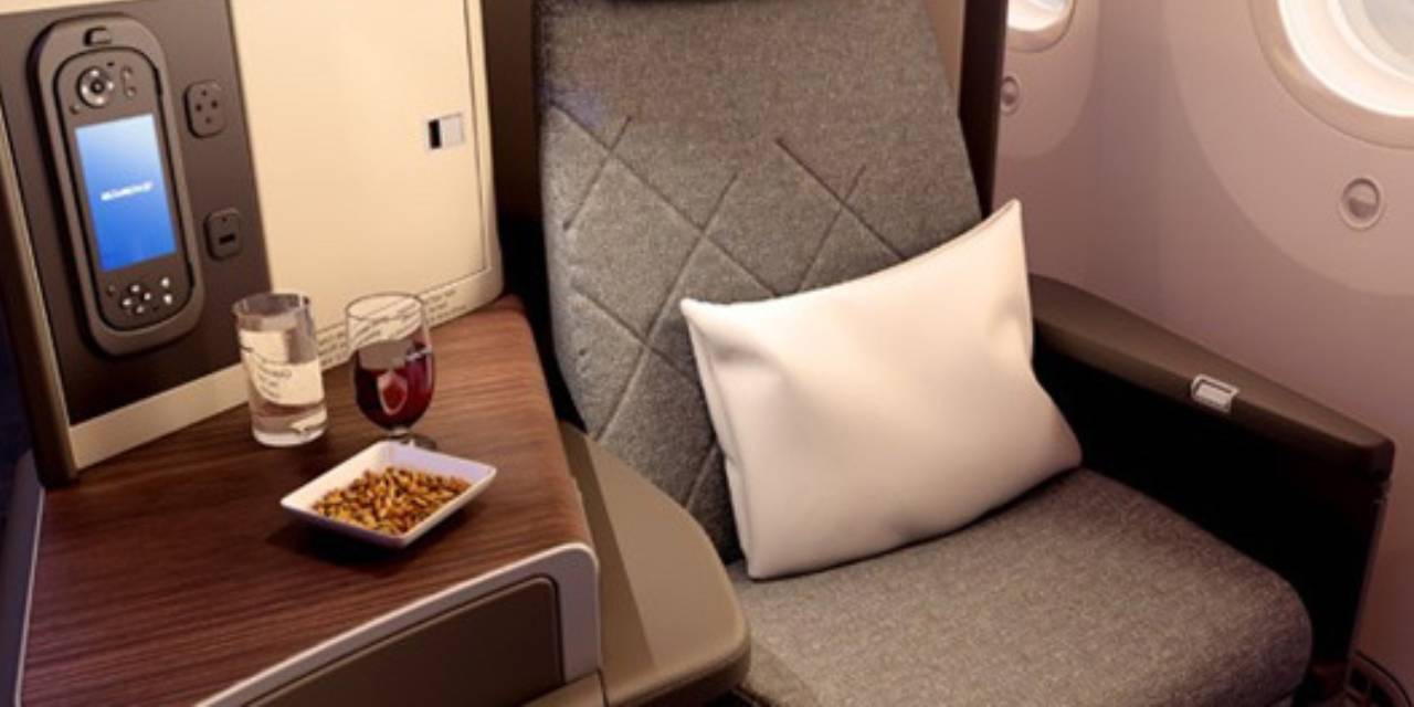 Binlerce Lira Harcamadan Birinci Sınıf Uçabilirsiniz! Uçuş Görevlisi Bunun Yöntemini Açıkladı