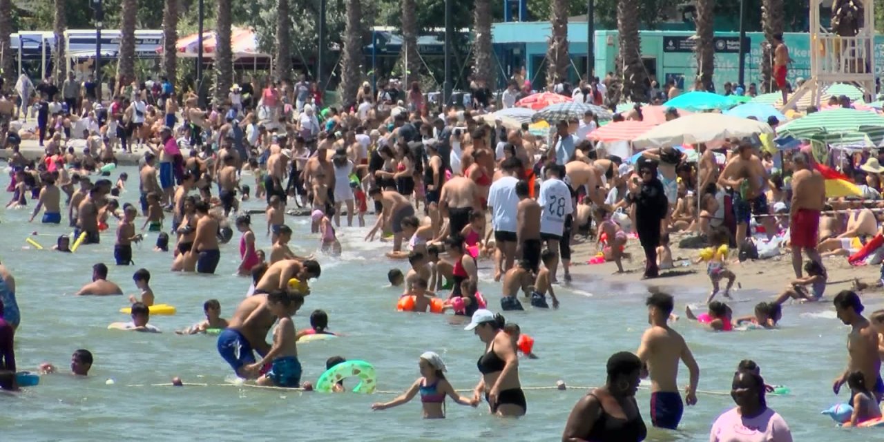 Tatile Gidemeyen İstanbullular Oraya Akın Etti: Bahçemizde Yatan İnsanlarla Karşılaştık