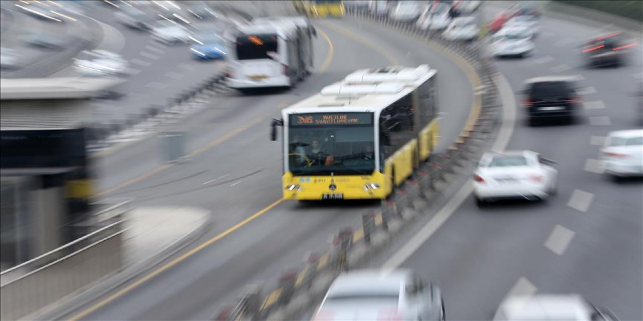 İstanbul'da Yarın Metrobüse Binecekler Dikkat