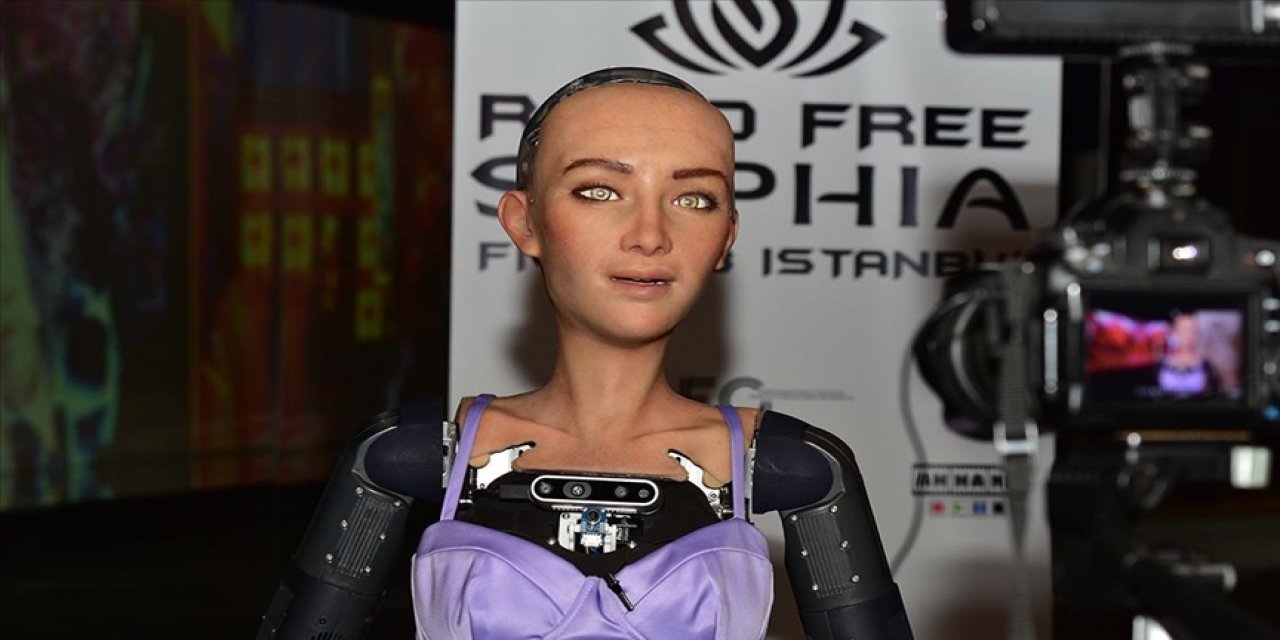 Robot Sophia, Antalya'da