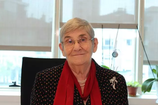 Canan Karatay’ın gençlik hali olay oldu! 58 yıl önceki fotoğraflarını görenler şaştı kaldı!