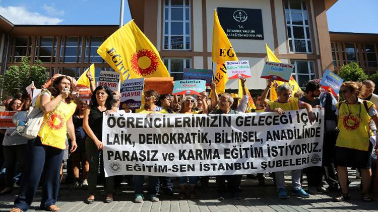 İstanbul'da laik eğitim eylemi