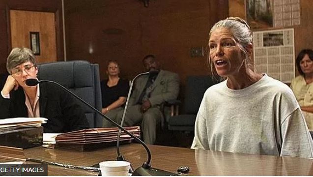 Canavarca Cinayetler İşleyen Manson Ailesi Tarikatı Üyesi Leslie Van Houten, 53 Yıl Sonra Cezaevinden Tahliye Edildi