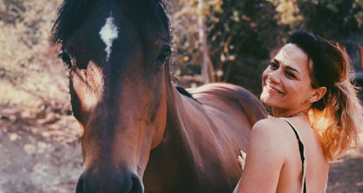 Ünlü oyuncu uzun yıllar tarikat üyesi olduğunu açıkladı