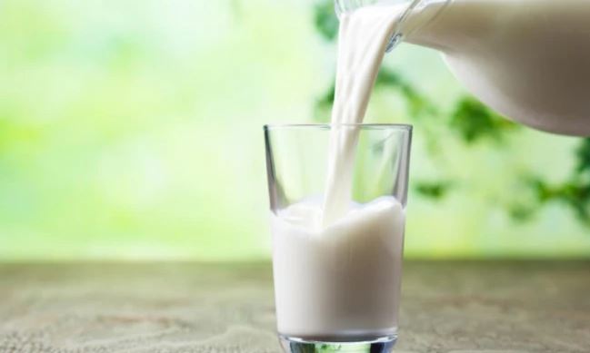 Sütün ekşimesi nasıl önlenir ? Sütü uzun süre taze tutmatın basit bir tüyosu: