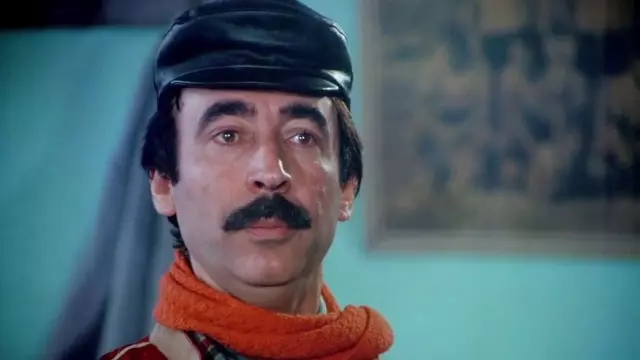 Duyunca şaşıracaksınız...Yeşilçam'ın ustası Şener Şen'in eski eşi bakın kimmiş! Meğer o filmde birlikte rol almışlar