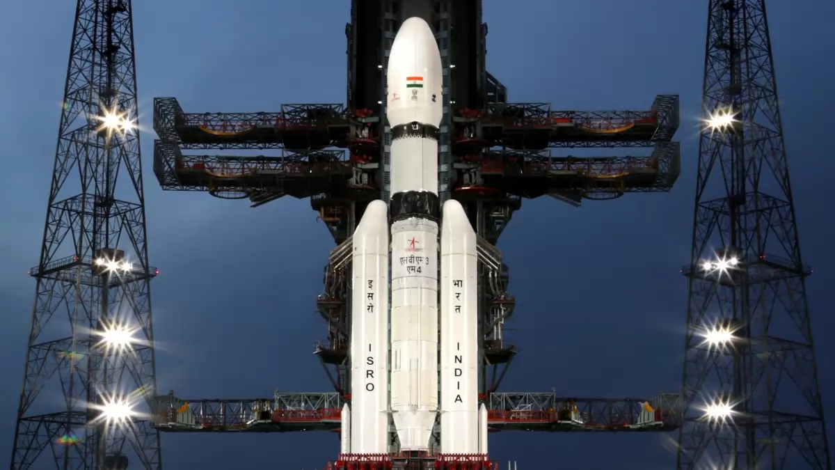 Hindistan Ay'ın Güney Kutbuna Chandrayaan- 3 Uzay Aracını İndirdi