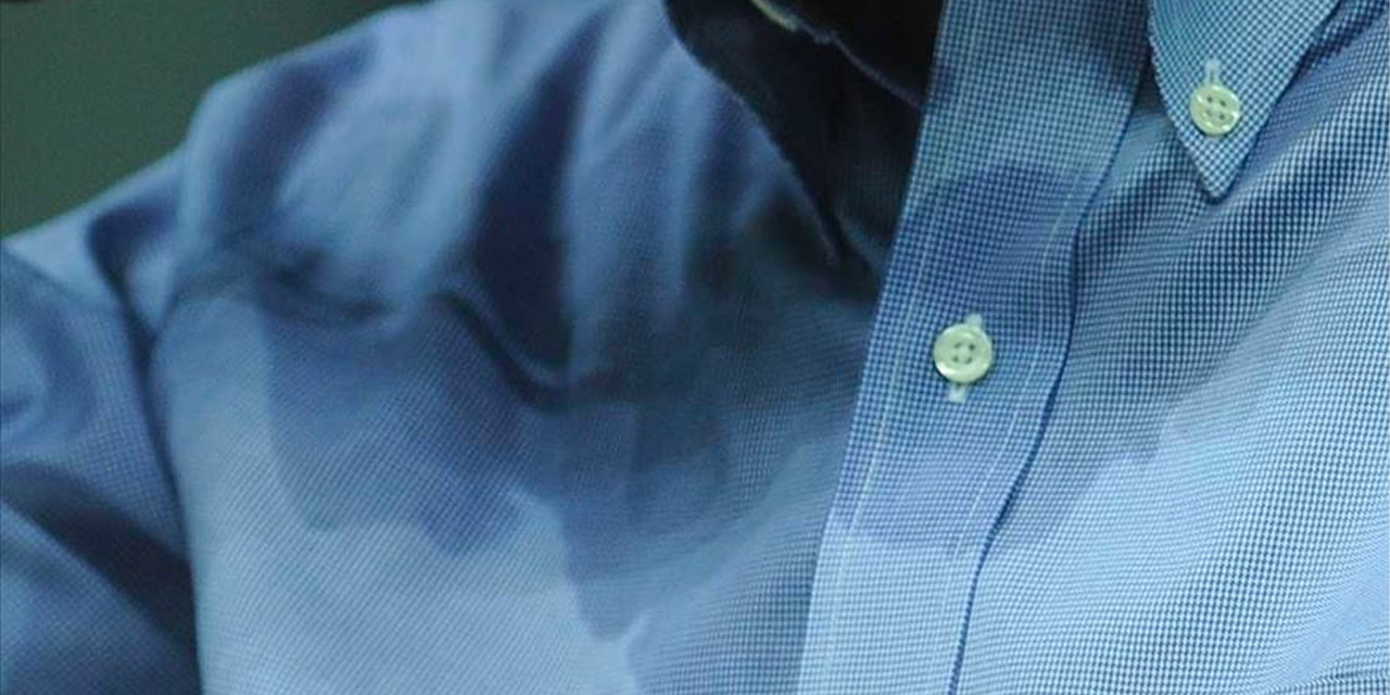 Hareket dahi etmeden terleyenler dikkat! Bunu yaparsanız terden eser kalmayacak...