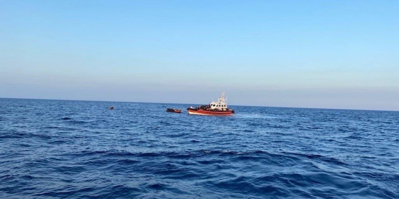 Akdeniz Çocuk Mezarlığı! 'Umut Yolculuğu'nda Her Hafta 11 Çocuk Ölüyor!