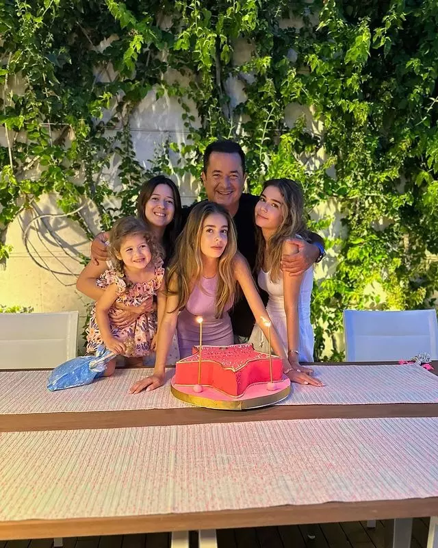 Acun Ilıcalı’nın kızının doğum günü kombini pahalıya patladı! Üzerinde bir servet taşıyor