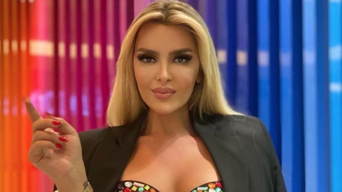 Öyle bir cevap yazdı ki...Selin Ciğerci bikinili pozlarını paylaştı! Eski kocasıyla ilgili yorum rahatsız etti