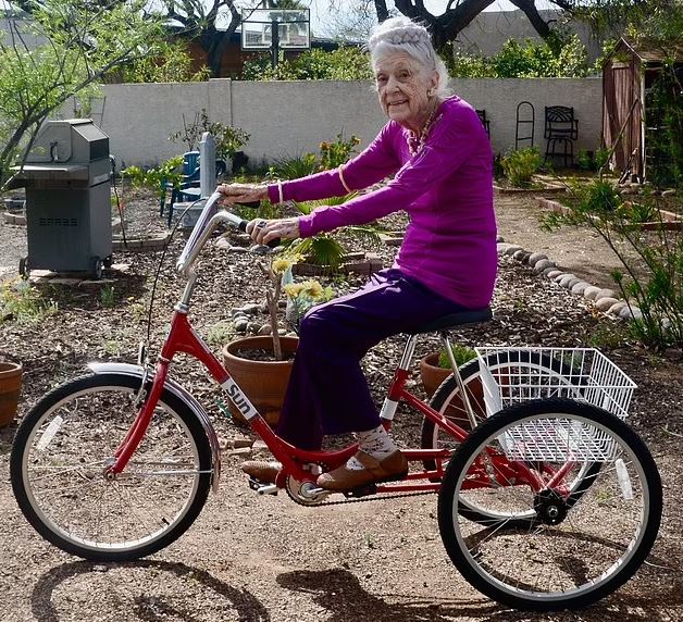 Sağlıklı ve Mutlu İnsanların Asla Yapmadığı Şey! 102 Yaşındaki Doktor Anlattı