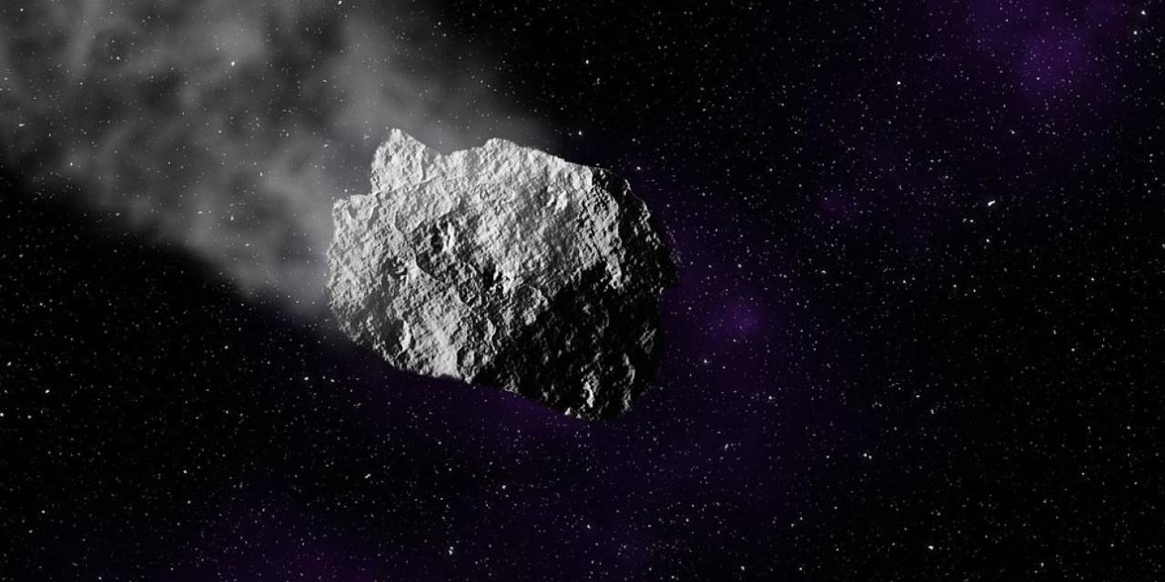 Kahvesini Yudumlayan Kadına Göktaşı Çarptı!