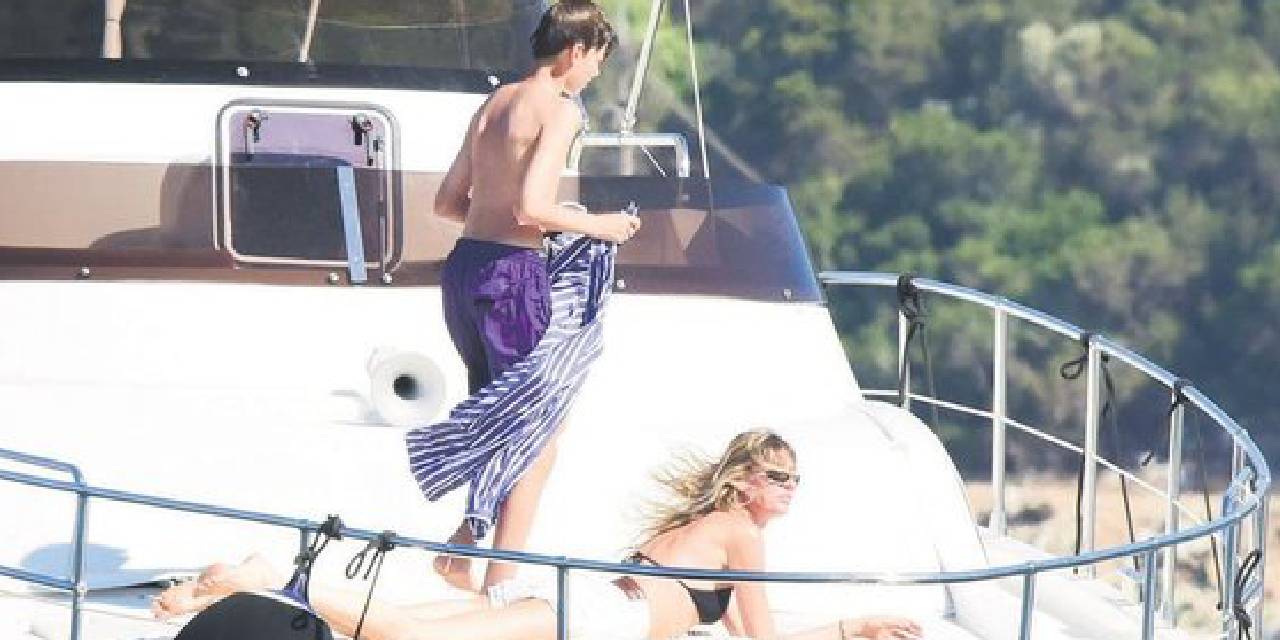 Tüm barlara girişi yasaklanmıştı... Ünlü model tatil için Türkiye'ye geldi