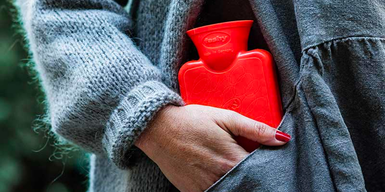 Ağrı Kesici Niyetine Bilinçsizce Kullanılan Sıcak Su Torbasının Daha Önce Duymadığınız Zararları!