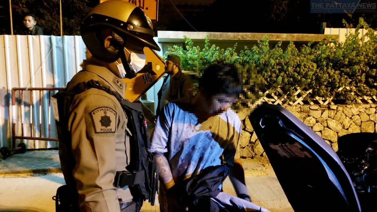 Sevgilisini Döven Adama Müdahale Eden İki Türk Tayland'da Kahraman İlan Edildi