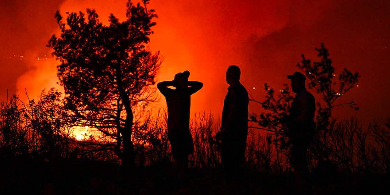 İzmir Kınık'ta Orman Yangını: 3 Mahalle Tedbir Amaçlı Boşaltıldı
