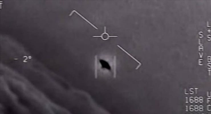 Pentagon, dünyanın konuştuğu 'UFO' iddialarını yalanladı