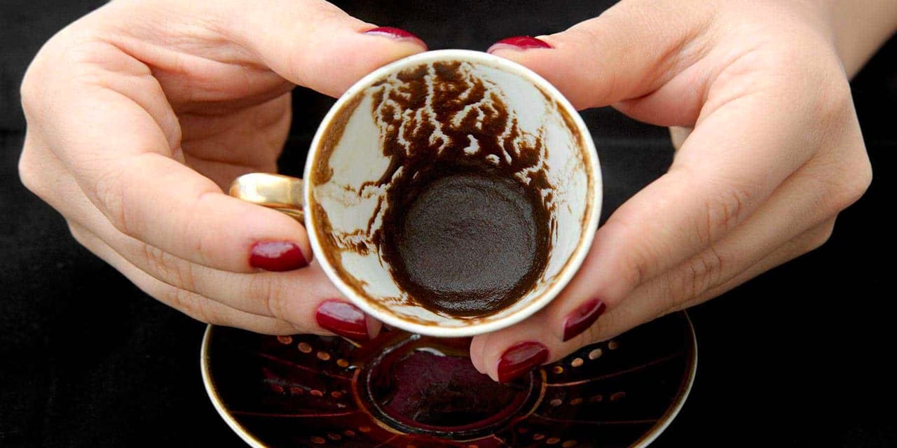 Kahve falcılar dikkat: Bu sembol falınızda sık çıkıyorsa, almanız gereken bir mesaj var demek oluyor!