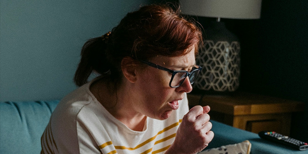 Öksürme şekline aman dikkat: O hastalığın habercisi olabilir. Bu belirtiler varsa hemen doktora gidin!