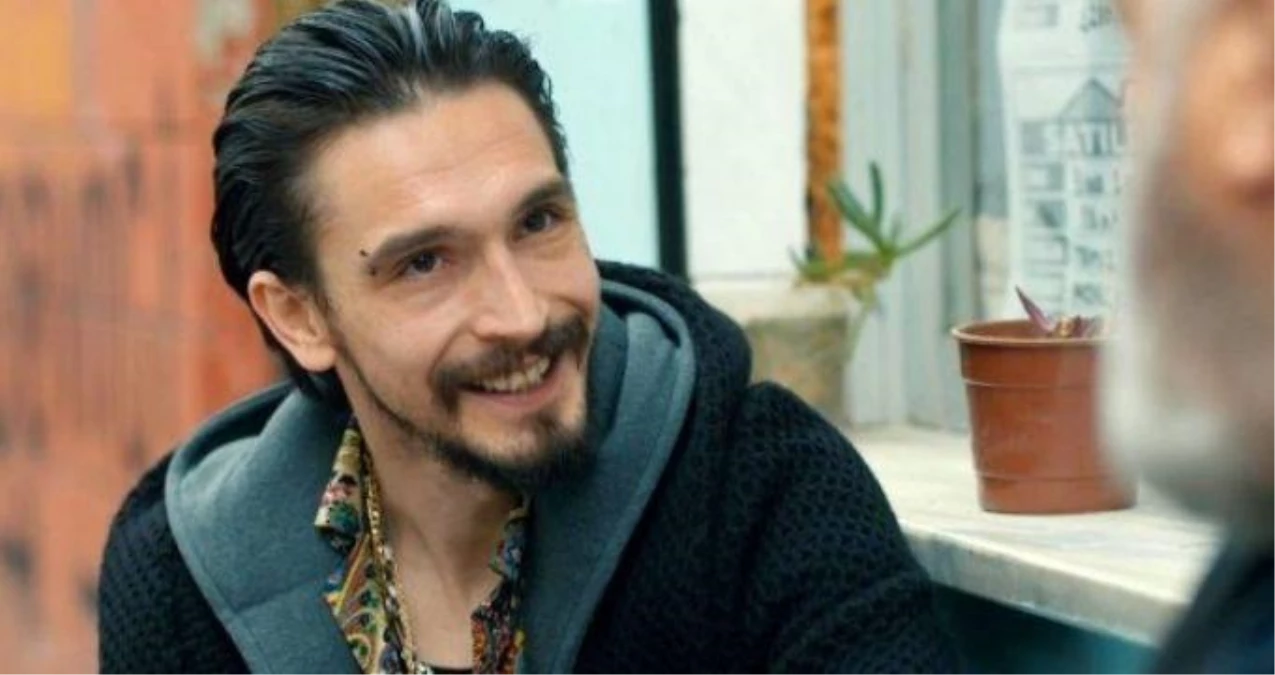 Cinsiyet değiştirmişti! Ahmet Melih Yılmaz olarak tanınan oyuncudan ayna selfie'si: Son hali şaşırttı...