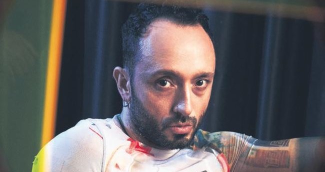 Mabel Matiz'den nostaljik paylaşım: Karede ünlü şarkıcıda var