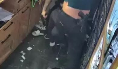 Esenyurt'taki Tekel Bayi Katliamında Gözden Kaçan Detay! Tabancayı Belden Sarkıtma Ne Demek?