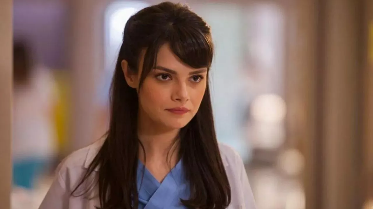 Aşk iddiaları gündemdeydi: Ünlü oyuncu iddiaları doğruladı