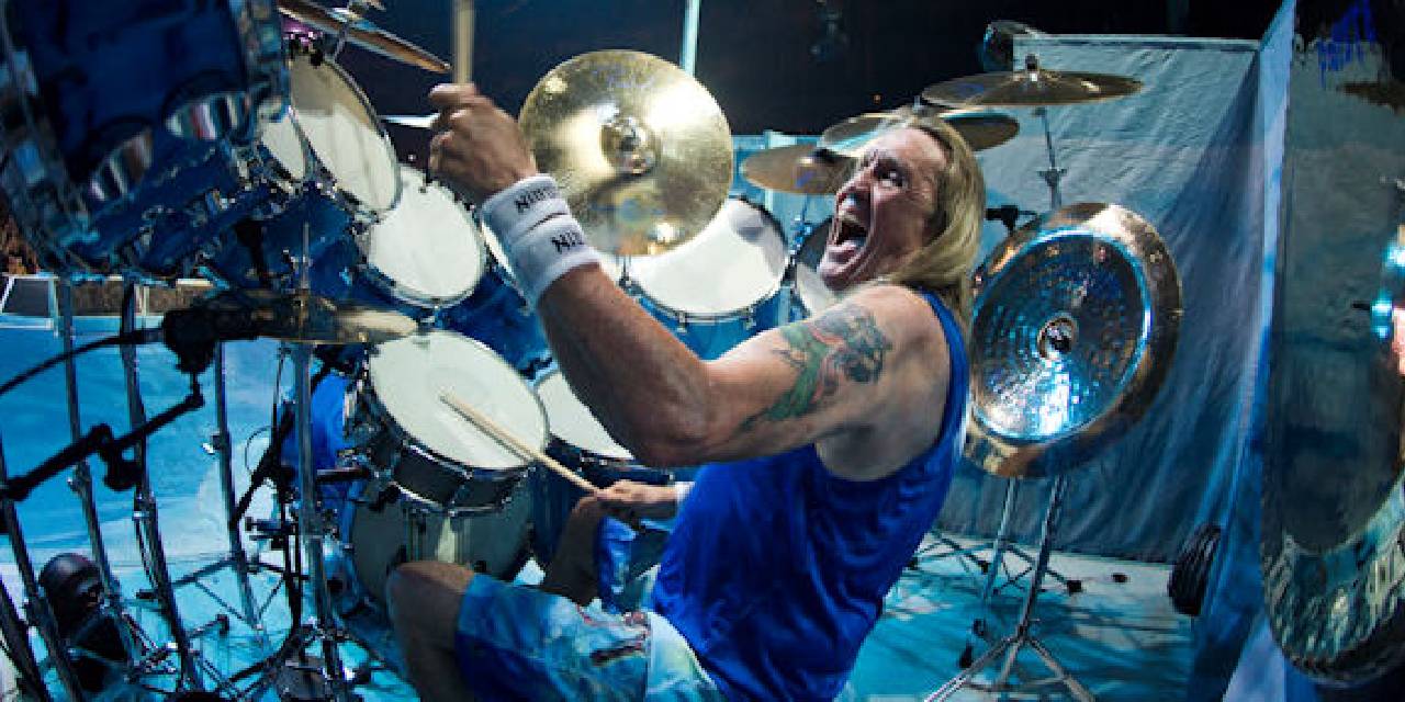 Ünlü baterist felç geçirdi: Sağlık durumu hakkında açıklama