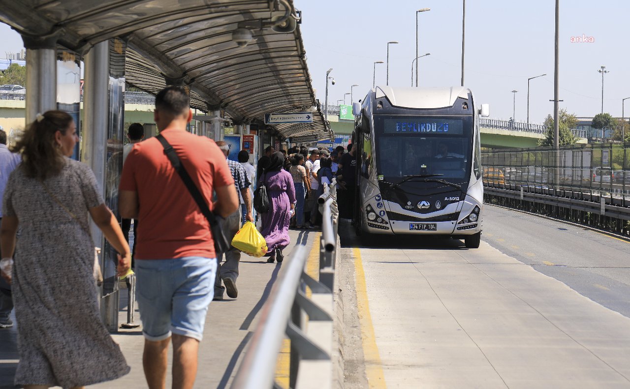 19 Mayıs İstanbul'da İBB Toplu Taşıma Araçları Ücretsiz Olacak
