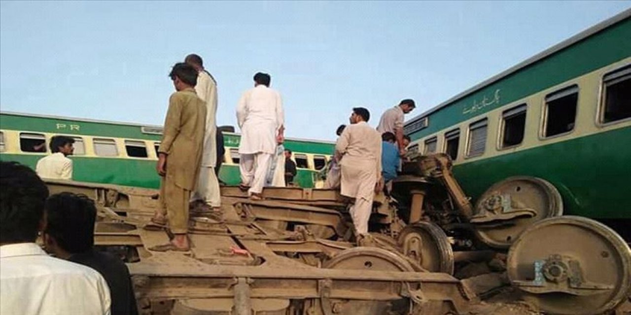 Pakistan’da Tren Faciası