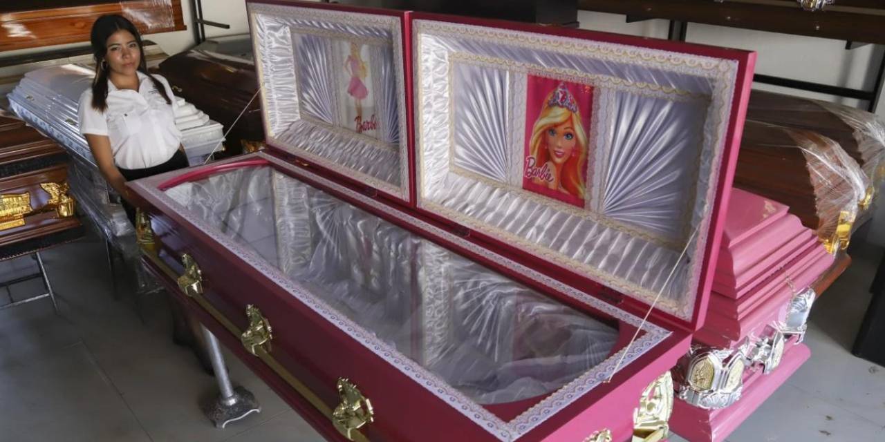 'Barbie' çılgınlığı sınır tanımıyor... Sonunda bu da oldu: Barbie tabutları... 'Gerçek bir Barbie gibi dinlenebilirsiniz'