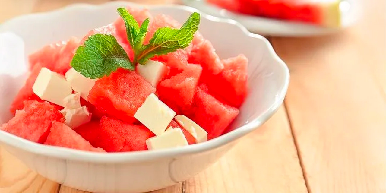 Aşırı sıcak havalarda susuzluğunuzu giderecek yiyecekler