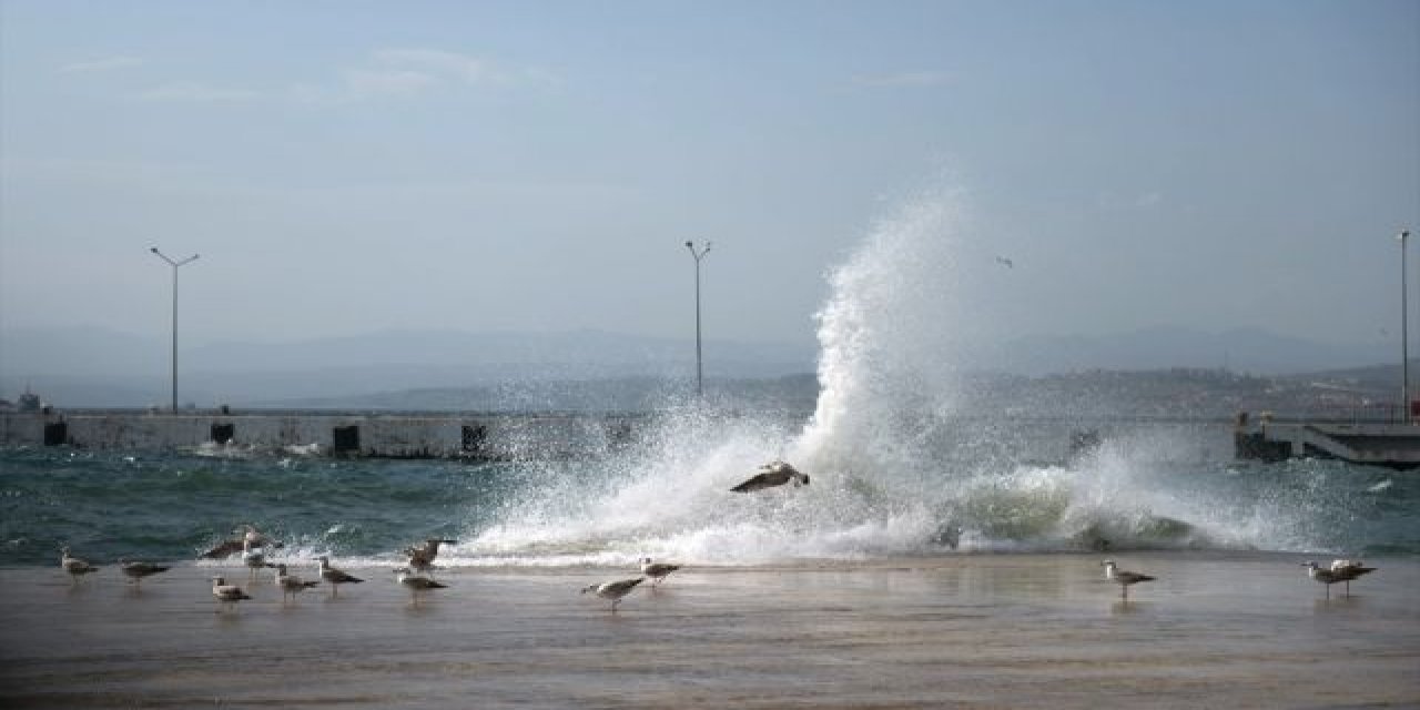 Karadeniz'de İlginç Olay.. Dipteki Soğuk Sular Yukarıya Hareketlendi... Deniz Suyu Buz Gibi Oldu