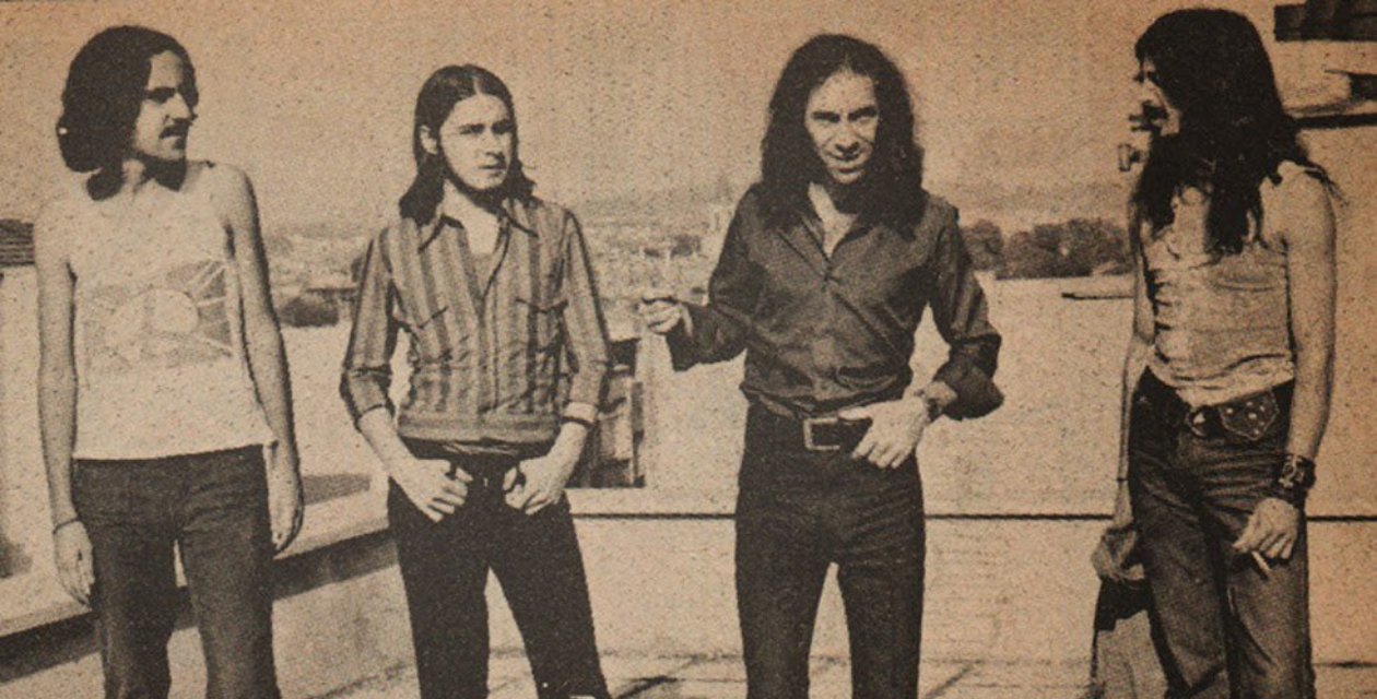 Bir Ay İçinde Peş Peşe Gittiler... Hüzünlendiren Fotoğraf