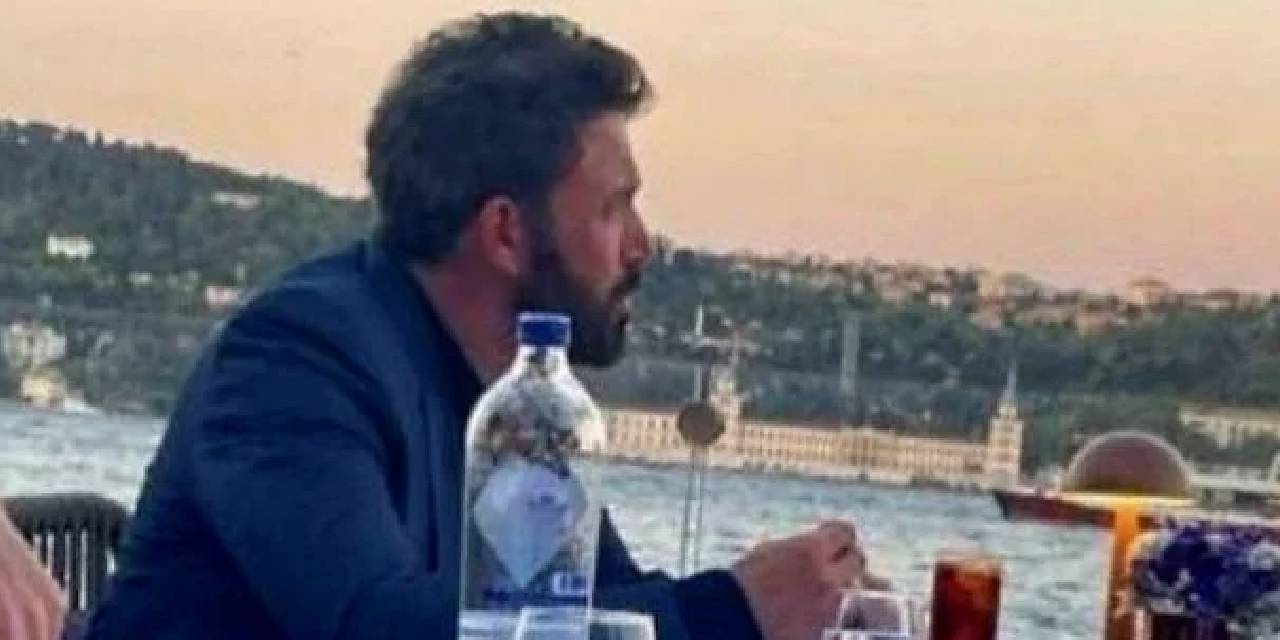 Dünyaca ünlü oyuncu boğazda tek başına yemek yedi