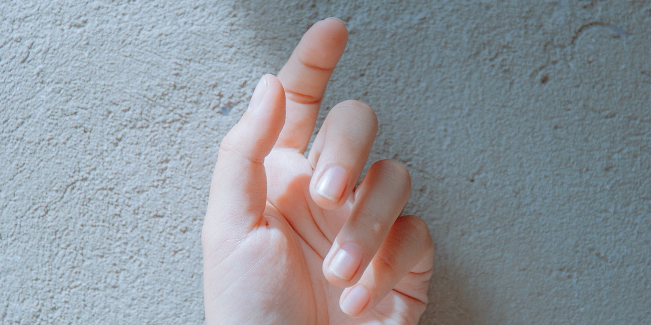 Elleriniz Yaşlı ve Bakımsız Görünmesin! Bakımlı Eller İçin Vazgeçmemeniz Gereken 3 Uygulama