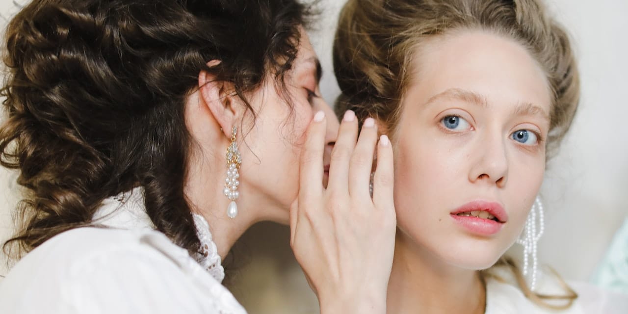 Dedikodu Yapmadan Duramayan 3 Burç! Günlerinin Yarısını Dedikoduya Ayırabilirler