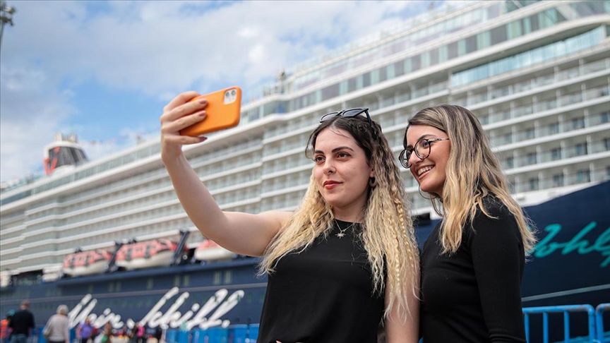 İngiltere'den, Seyahat Uyarısı! Türkiye'ye Gelenlerde Hastalıklar Arttı, Muz Yiyin, Şişe Suyu Kullanın, Isırılmamak İçin...