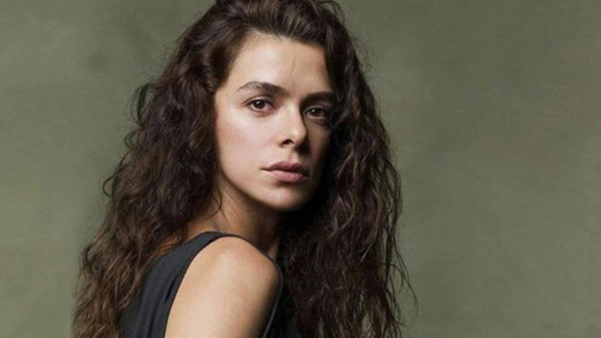 Özge Özpirinçci ekranlara geri dönüyor