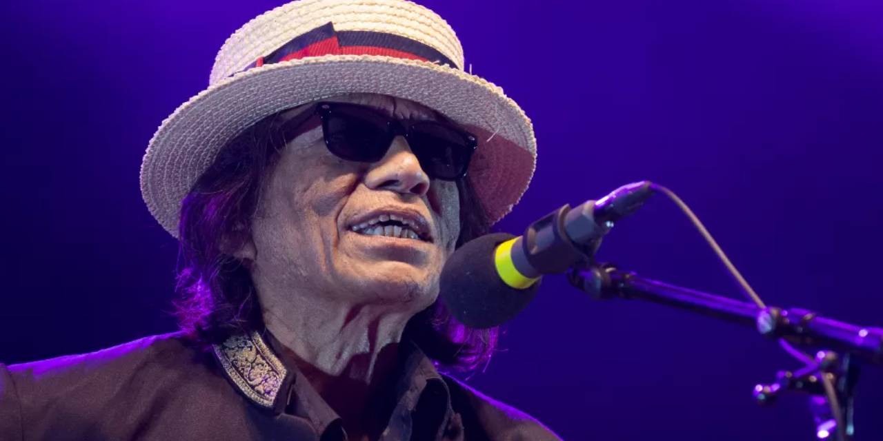 Hayatı Oscar’lı belgesele konu olmuştu! Ünlü şarkıcı yaşamını yitirdi