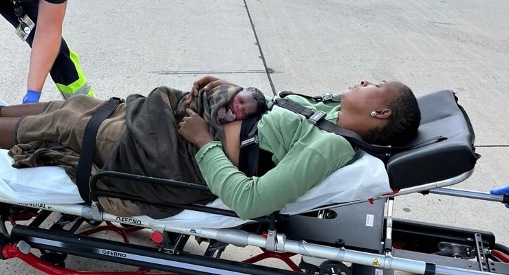 Uçakta veya Gemide Doğan Bir Çocuk Dünya Vatandaşı mı Olur?