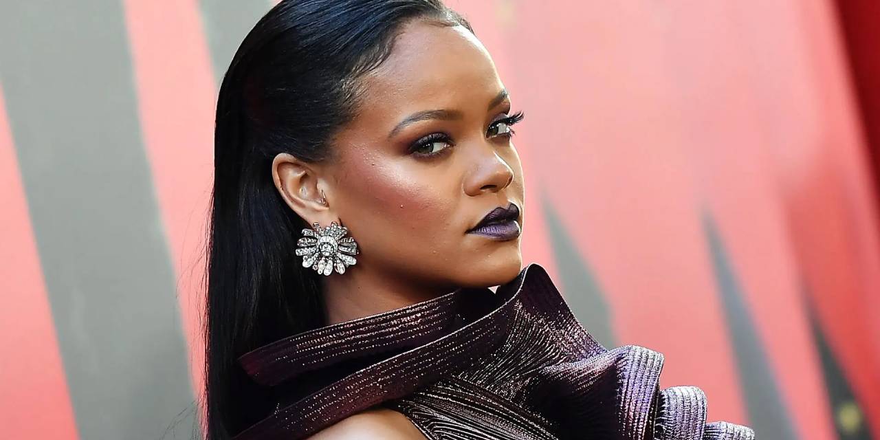 Ünlü şarkıcı Rihanna ikinci kez anne oldu
