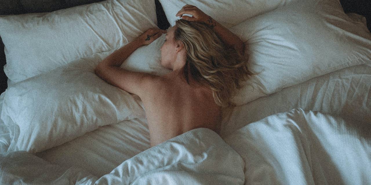 Çıplak Uyumak Neden Kilo Vermenize Yardımcı Olur?