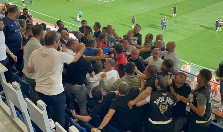 Kasımpaşa-Ankaragücü maçında protokol tribününde kavga çıktı!