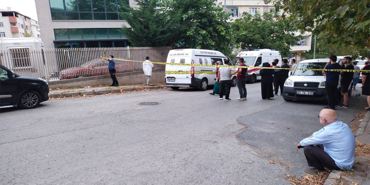 Ataşehir'de Cam Blokların Altında Kalan Vatandaş Hayatını Kaybetti