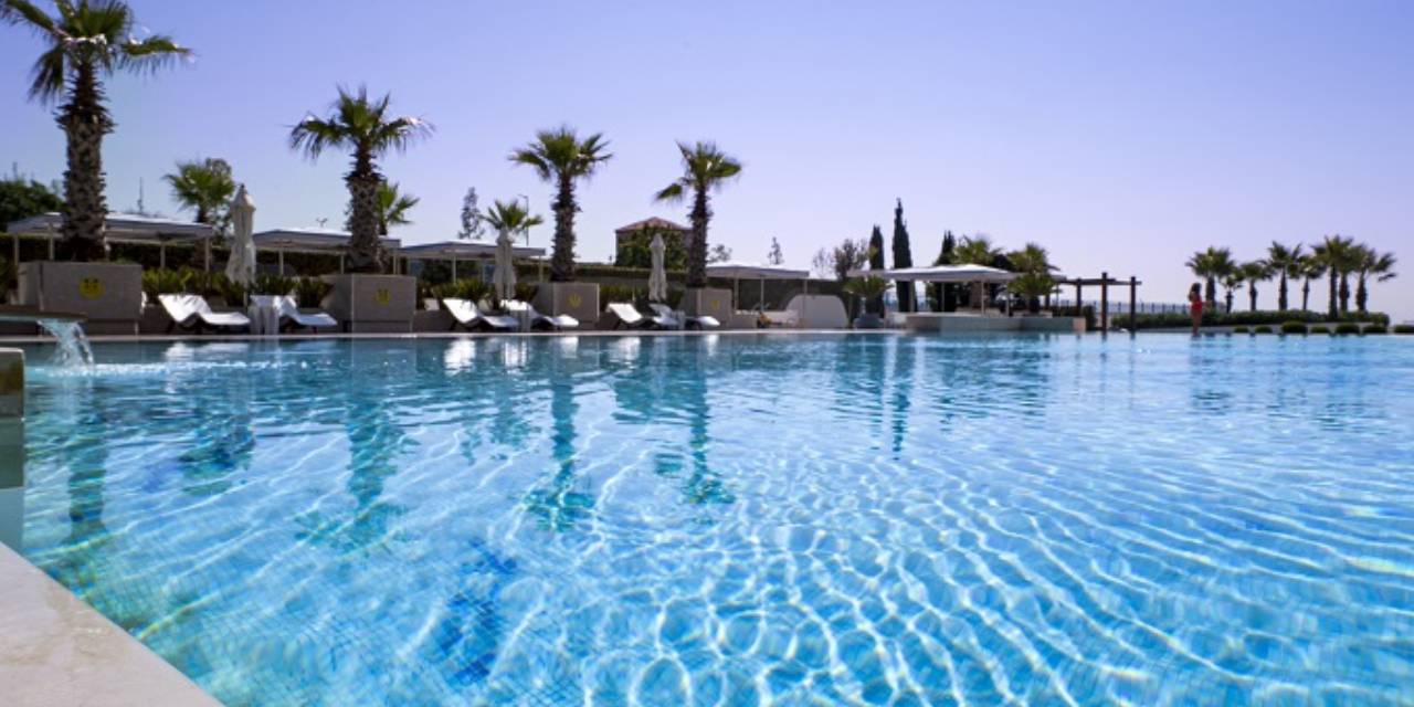 6 Yaşındaki Çocuk Otel Havuzunda Boğuldu