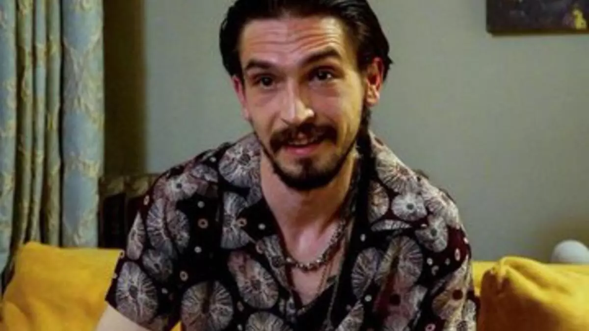 Cinsiyet değiştirmesiyle gündem olmuştu! Meli Bendeli içine hiçbir şey giymeden paylaştı: Görenler şaşırdı...