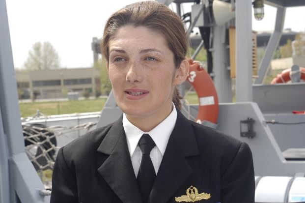 Türk Ordusunun İlk Kadın Amirali Gökçen Fırat'a Övgü Dolu Sözler
